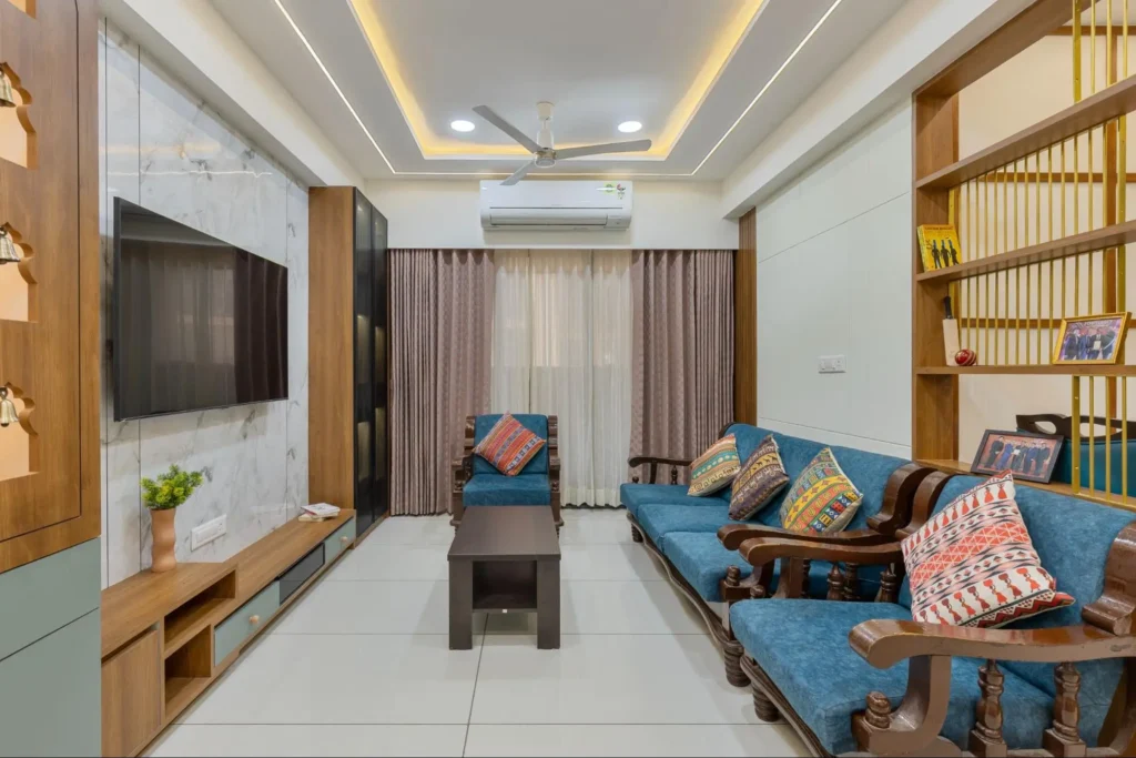 Mixing vintage and modern décor pieces